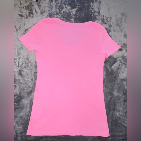 Merona Bright Pink V Neck Short Sleeve T-Shirt Size Medium - Picture 4 of 4